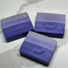 Load image into Gallery viewer, Black Raspberry &amp; Vanilla soap
